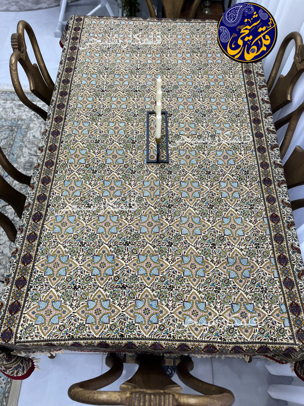 رومیزی چاپ قلمکار شیخی سایز 160 در 240 طرح ایوان عمارت عالی قاپو