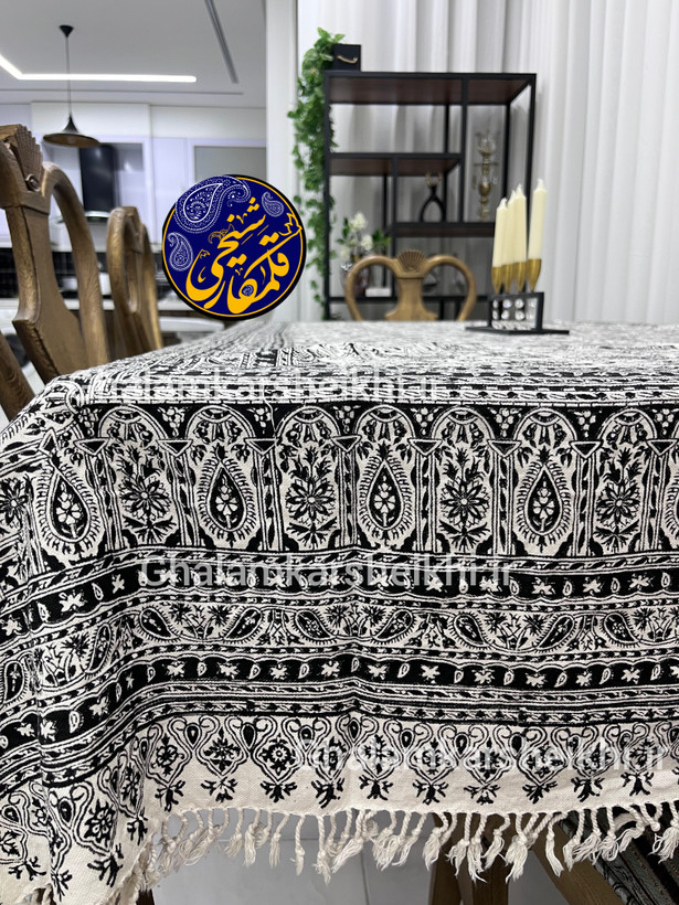 رومیزی چاپ قلمکار شیخی سایز 160 در 240 طرح 《سیاه قلم》 گل و ترنج