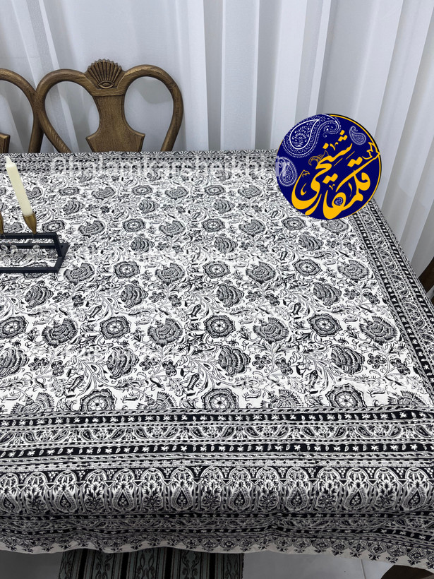 رومیزی چاپ قلمکار شیخی سایز 160 در 240 طرح 《سیاه قلم》 گل و ترنج
