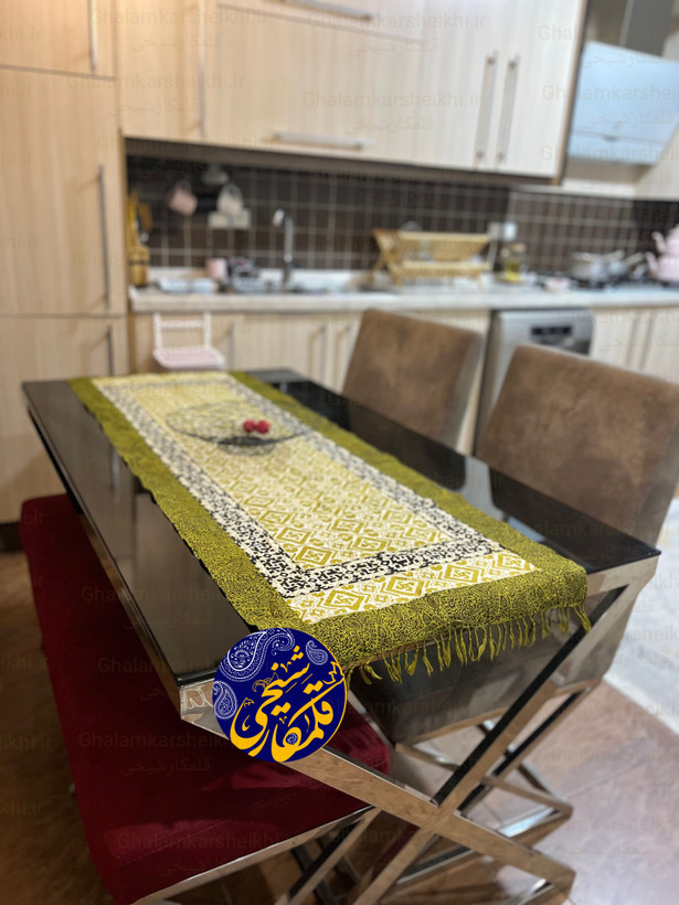 رانر رومیزی چاپ قلمکار شیخی سایز ۵۰در ۱۵۰ طرح گلیم