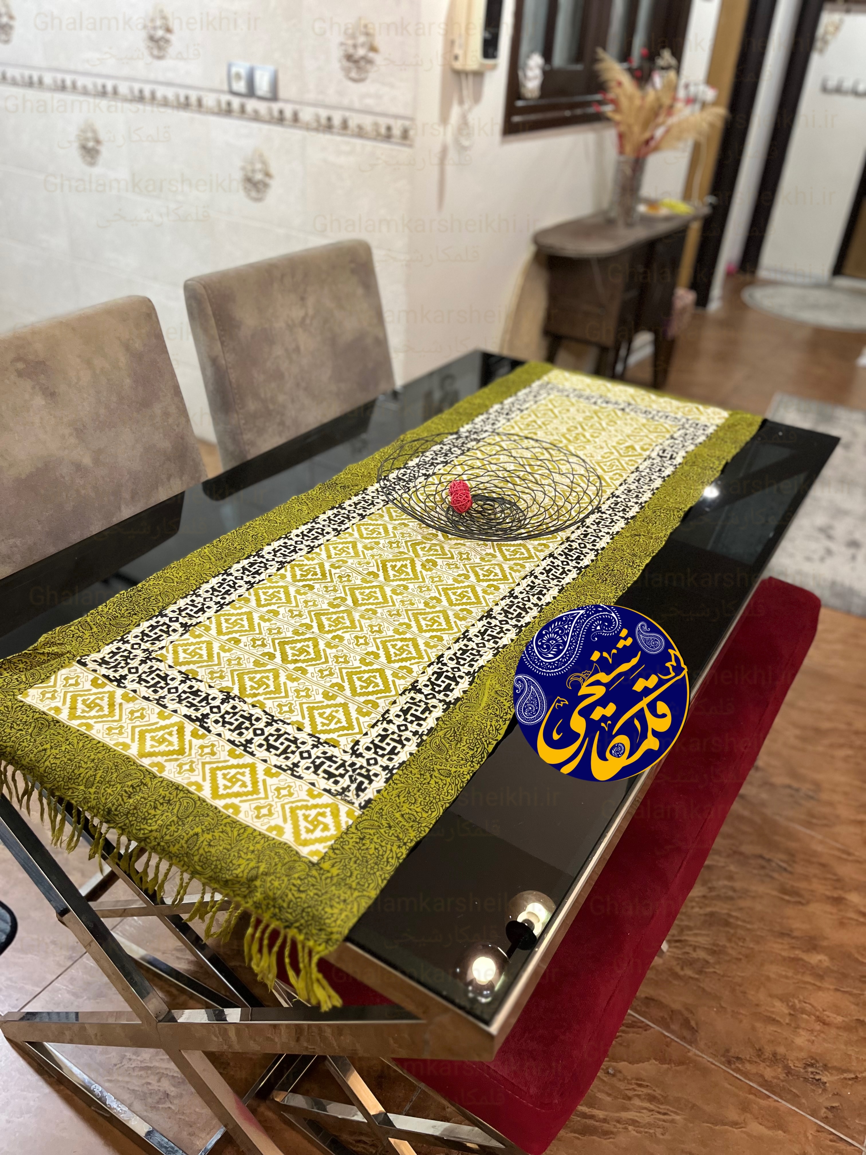 رانر رومیزی چاپ قلمکار شیخی سایز ۵۰در ۱۵۰ طرح گلیم