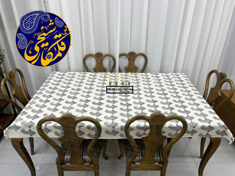 رومیزی چاپ قلمکار شیخی طرح بته سرکج سیاه قلم سایز ۱۳۵×۲۰۰