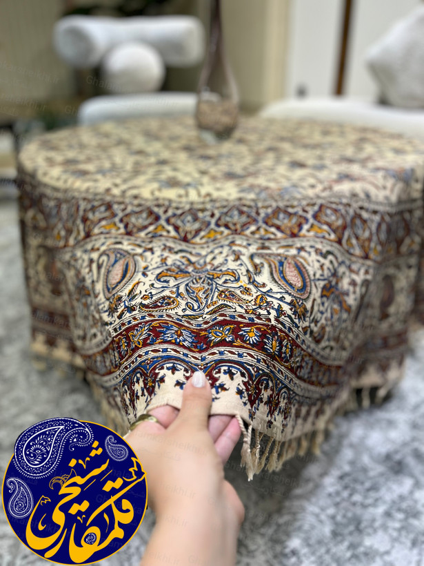 رومیزی گرد چاپ قلمکار شیخی طرح چوگان قطر ۱۸۰