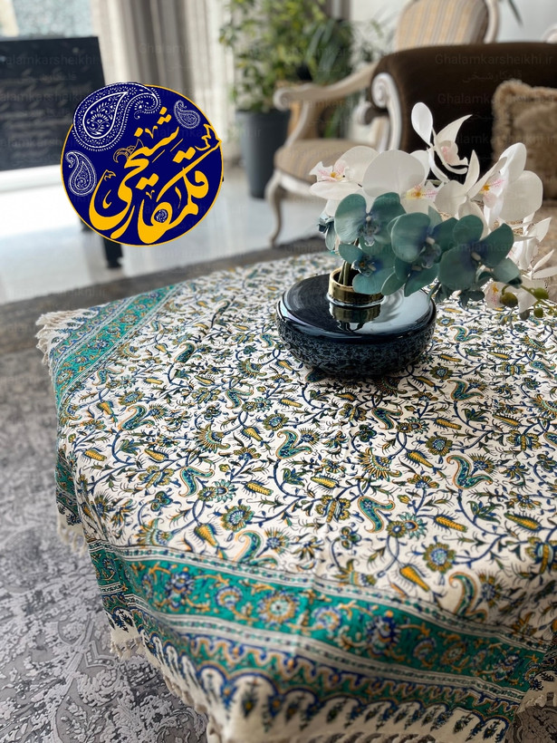 رومیزی چاپ قلمکار شیخی طرح گل و مرغ سایز ۱۲۰×۱۲۰ سانتیمتر