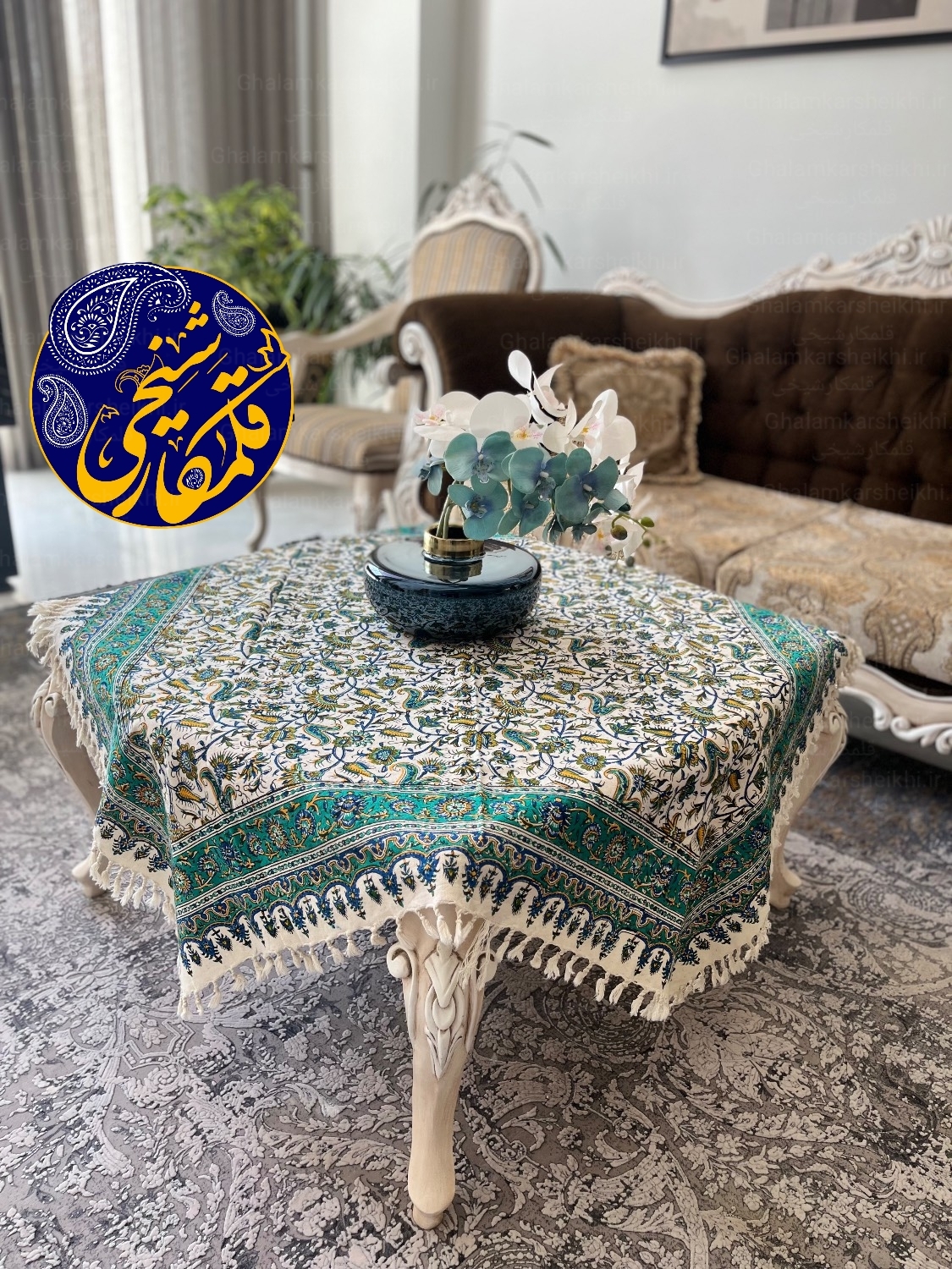 رومیزی چاپ قلمکار شیخی طرح گل و مرغ سایز ۱۲۰×۱۲۰ سانتی‌متر