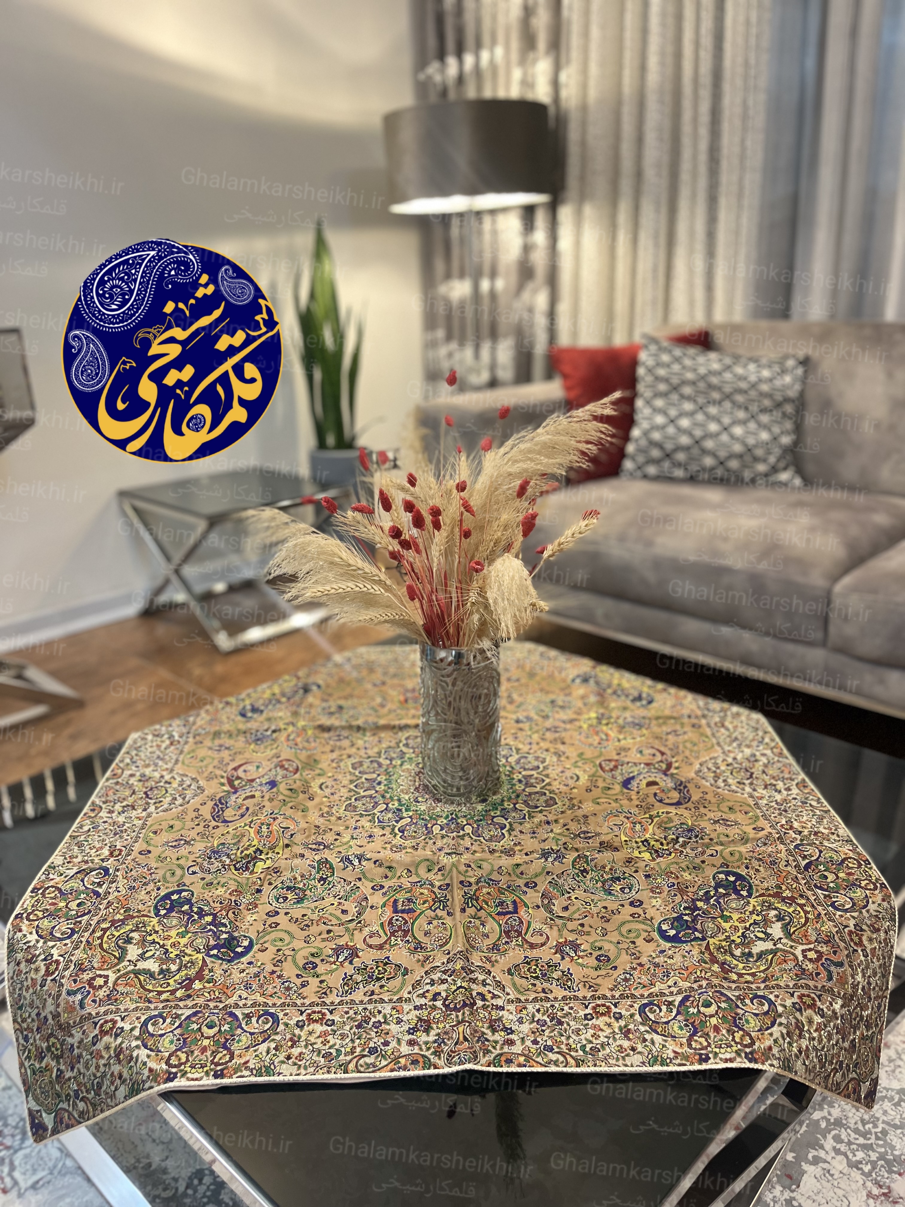 رومیزی مربع ترمه ۱۰۰٪ ابریشم درجه یک ۸ رنگ – زمینه طلایی