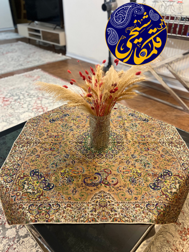 رومیزی مربع ترمه ۱۰۰٪ ابریشم درجه یک ۸ رنگ – زمینه طلایی