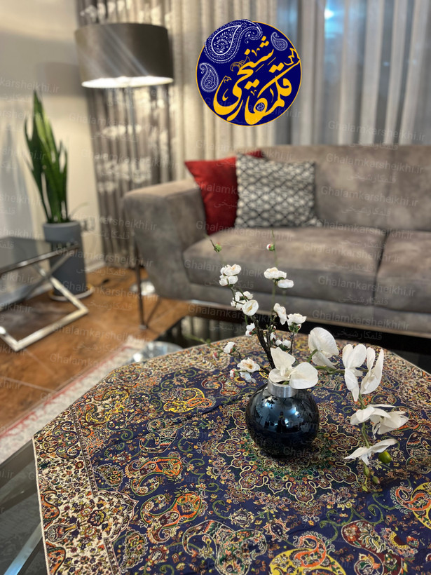 رومیزی مربع ترمه ۱۰۰٪ ابریشم درجه یک ۸ رنگ – زمینه سرمهای