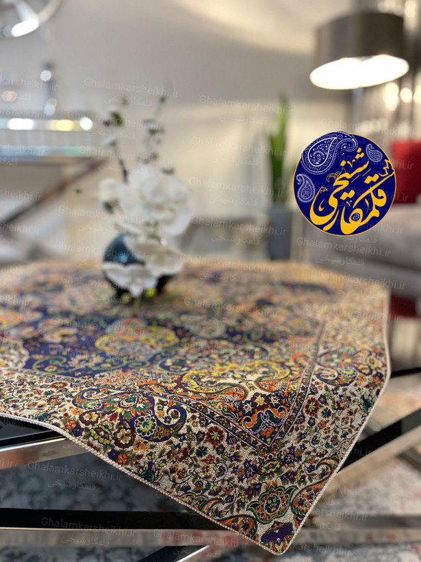 رومیزی مربع ترمه ۱۰۰٪ ابریشم درجه یک ۸ رنگ – زمینه سرمهای